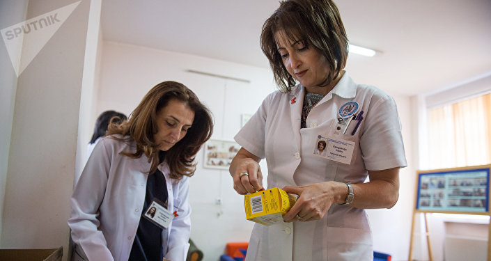 Հայաստանի ռուս գործարարները գլյուկոմերներ նվիրեցին երևանյան հիվանդանոցներից մեկին